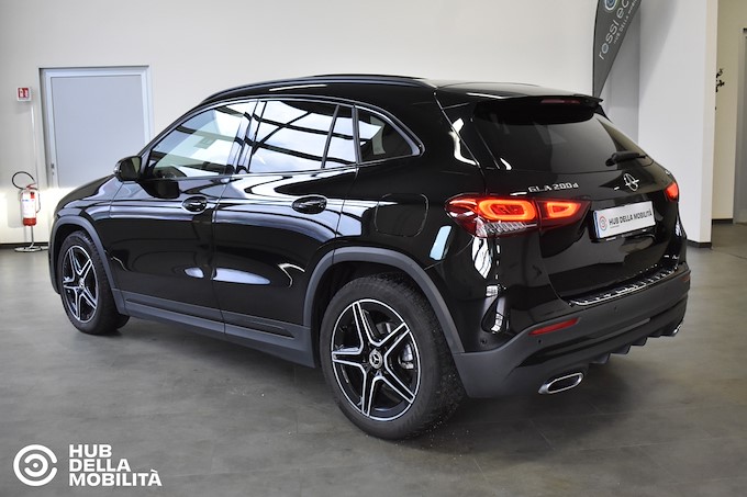 MERCEDES-BENZ GLA 200 d Automatic 4Matic Premium